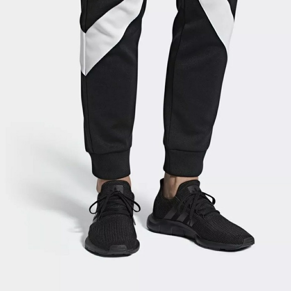 Adidas Swift Run Shoes - Picture 2 of 6